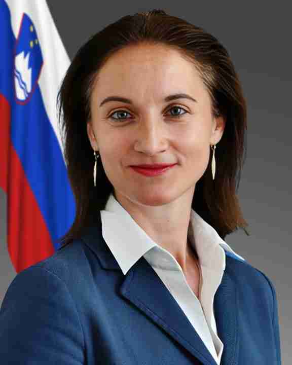 Nataša Bergelj